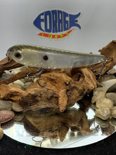 Load image into Gallery viewer, Clear Water Shad
